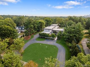 22 Fordyce Ln, Saint Louis, MO 63124