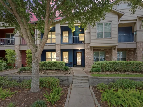 706 Water St, Webster, TX 77598