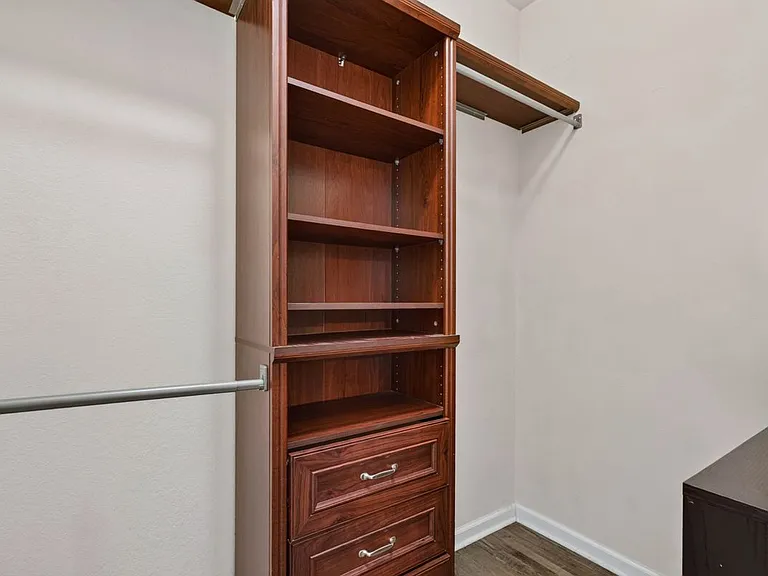 8290 Gate Pkwy #217 — Photo 12