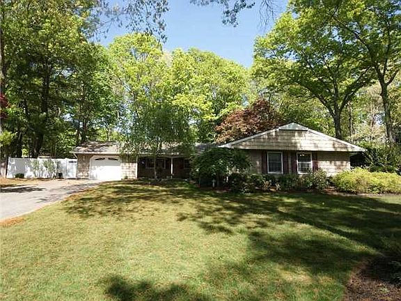 2nd image of 17 Sandstone Ln
