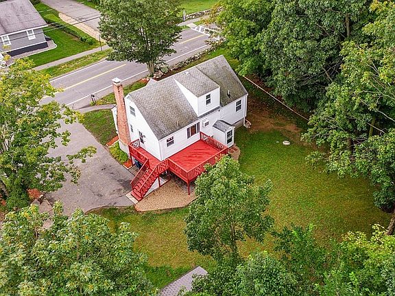2nd image of 620 Woburn St