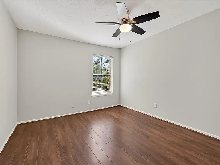 8646 Maplecrest Dr — Photo 26