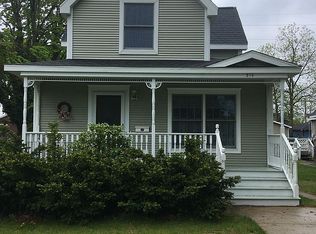 214 E 11th St, Traverse City, MI 49684