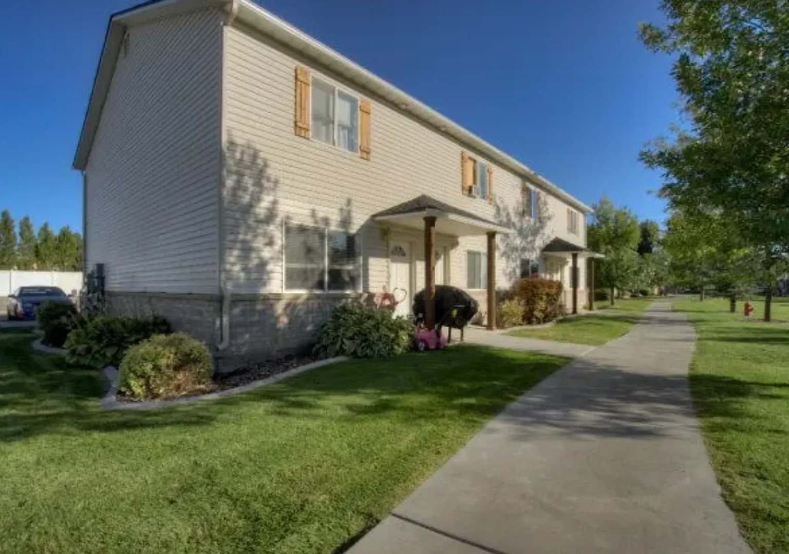 2 Bed, 1.5 Bath Townhome in the Meadows — Photo 1