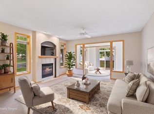 8903 Preserve Trl, Savage, MN 55378