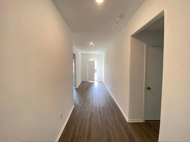 330 Gresham — Photo 15