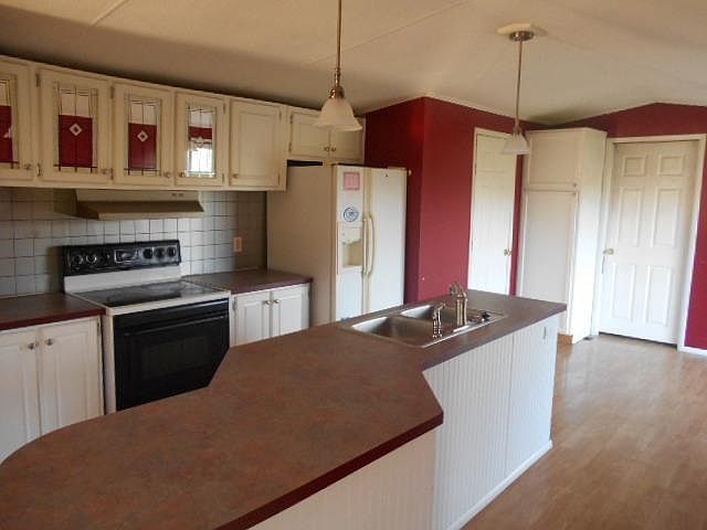 1st image of 109 Slade Ave