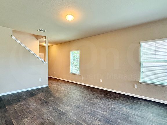 4th image of 15001 Jolynn St