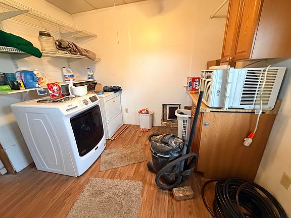 5th image of 2139 McKinley St