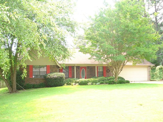 1st image of 216 Dogwood Ln