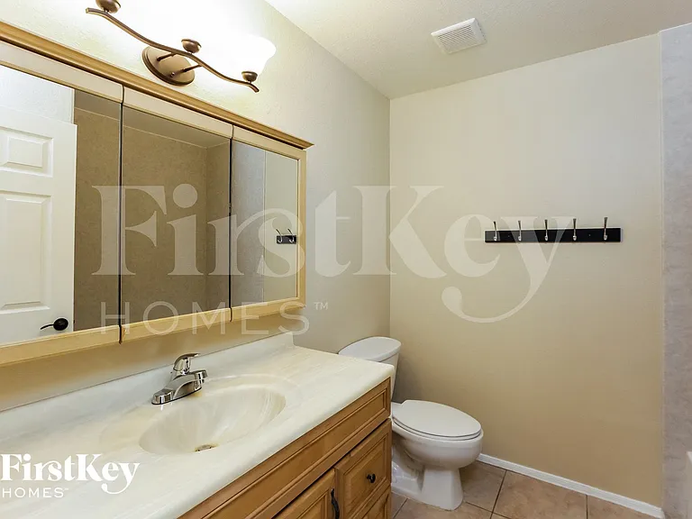 8736 W Tuckey Ln — Photo 13
