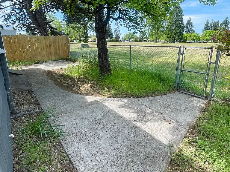 8516 Silver Star Ave #B — Photo 10