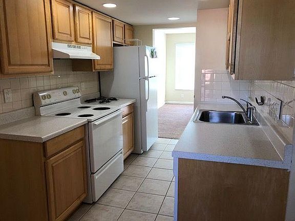 5th image of 680 Tennis Club Dr APT 308