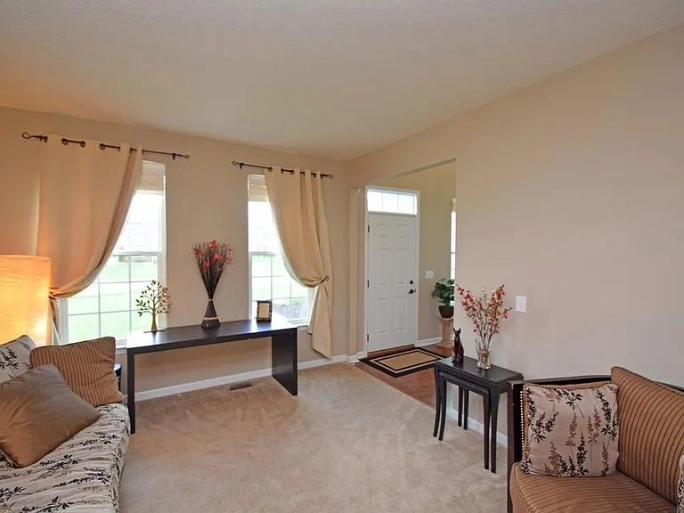 5015 Lakota Woods Dr — Photo 5