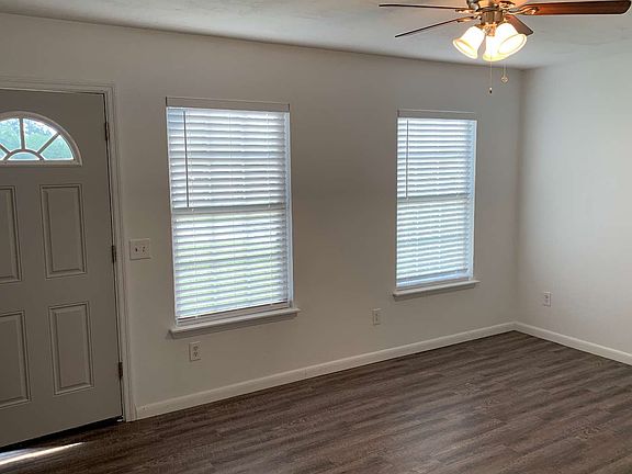 4th image of 1212 SW Fairfax Gln