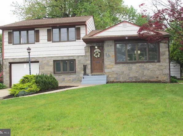 455 Willow Dr, Cinnaminson, NJ 08077