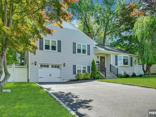 149 Linden Ave, Emerson, NJ 07630