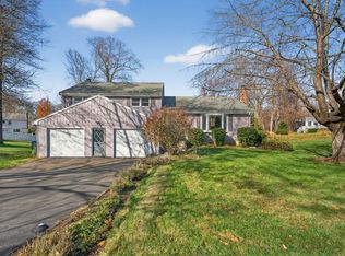 319 Great Swamp Rd, Glastonbury, CT 06033