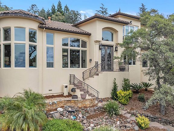 4th image of 2070 Driftwood Cir