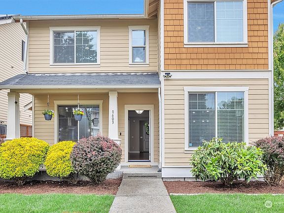 2nd image of 1603 Amethyst Street SE