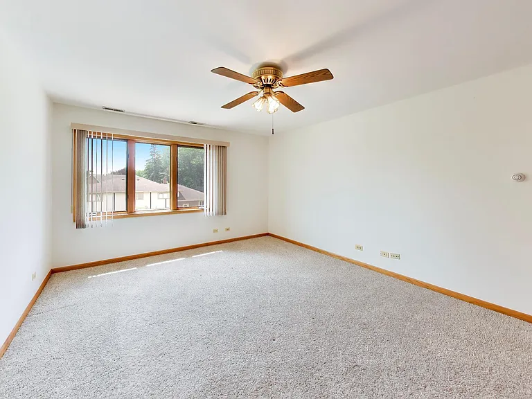 920 N Northwest Hwy #2 — Photo 30