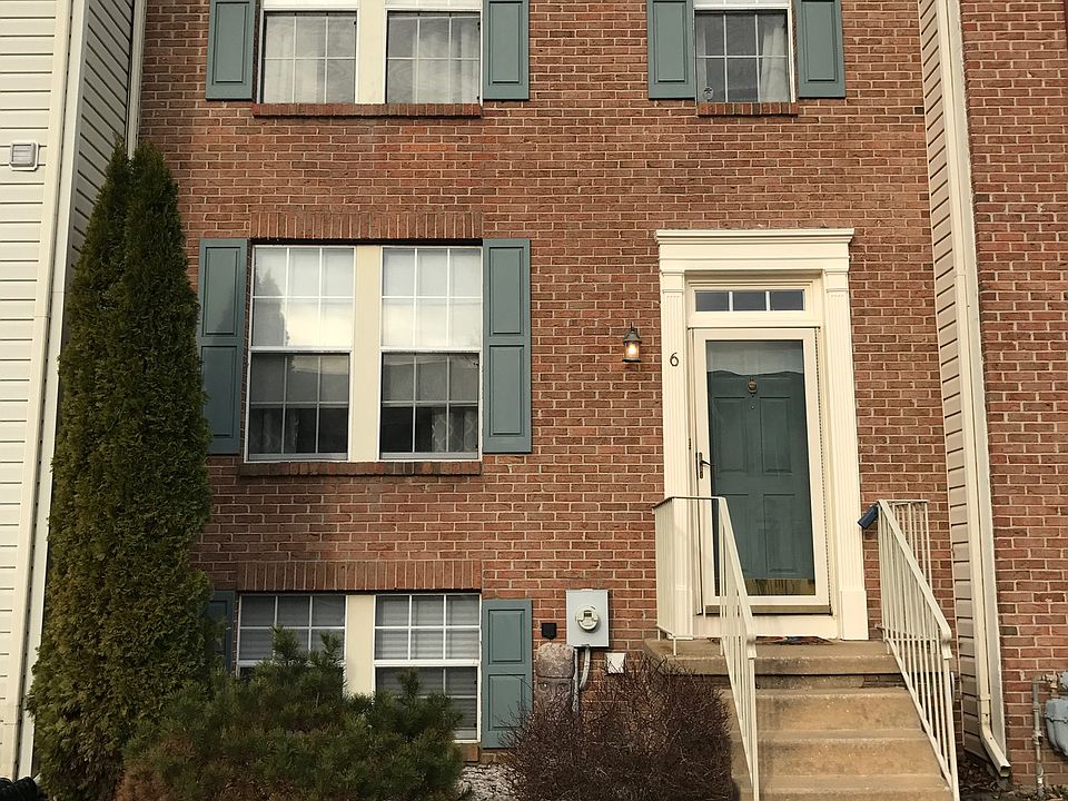 1st image of 6 Vinca Dr