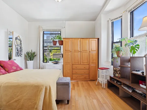 550 West 153rd Street image 3 of 10