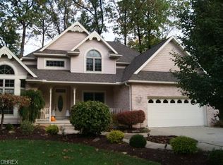 206 Shenandoah Blvd, Barberton, OH