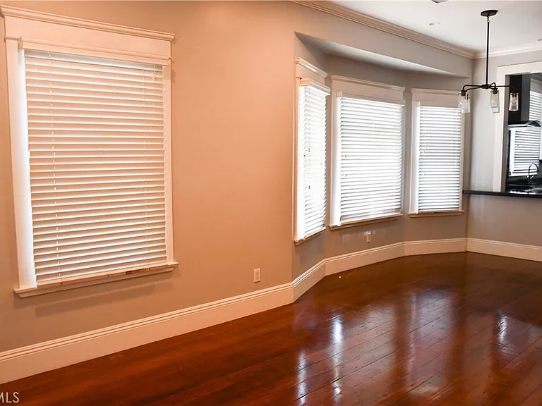 268 N Grand St — Photo 3