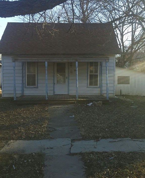 1st image of 317 W 15th Ave