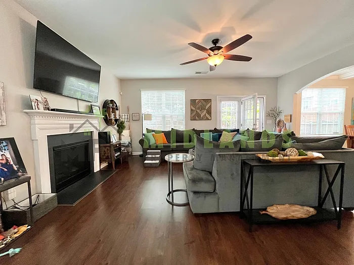 612 Calypso Ct — Photo 5