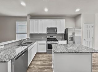 595 Eves Necklace Dr, Buda, TX 78610
