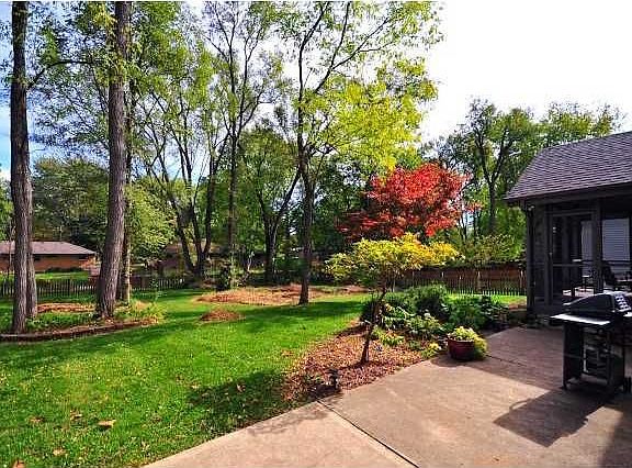 4th image of 8841 Nora Woods Dr