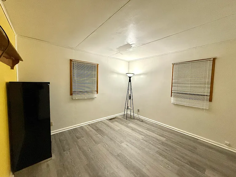 246 Schilling St — Photo 5