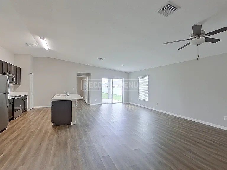 3908 23rd St SW — Photo 3