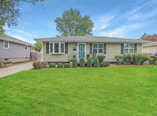 9043 Pettit Dr, Highland, IN 46322