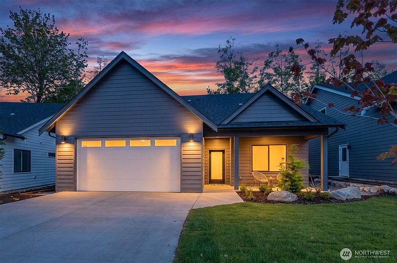 2nd image of 2962 Cedar View Way