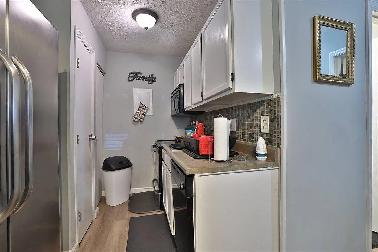 2 bed, 932 sqft, $1,275 — Photo 4