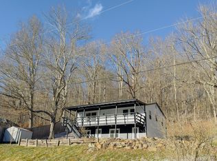 284 Blue Valley Rd SE, Lancaster, OH 43130