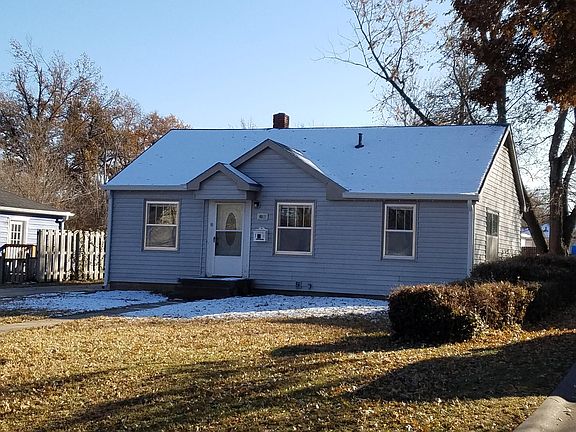 2nd image of 411 W Pine St