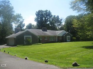 5 Cedar Crest Dr, Danbury, CT 06811