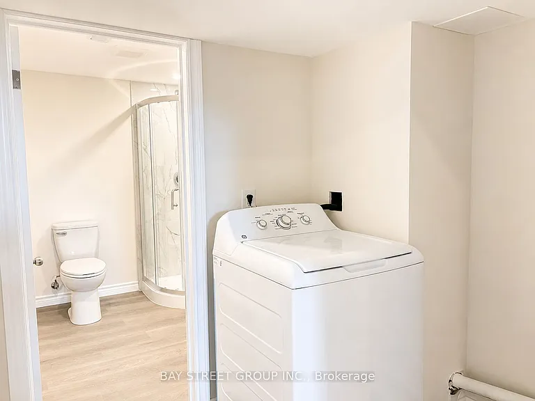 808 10th Ave #BASEMENT — Photo 10