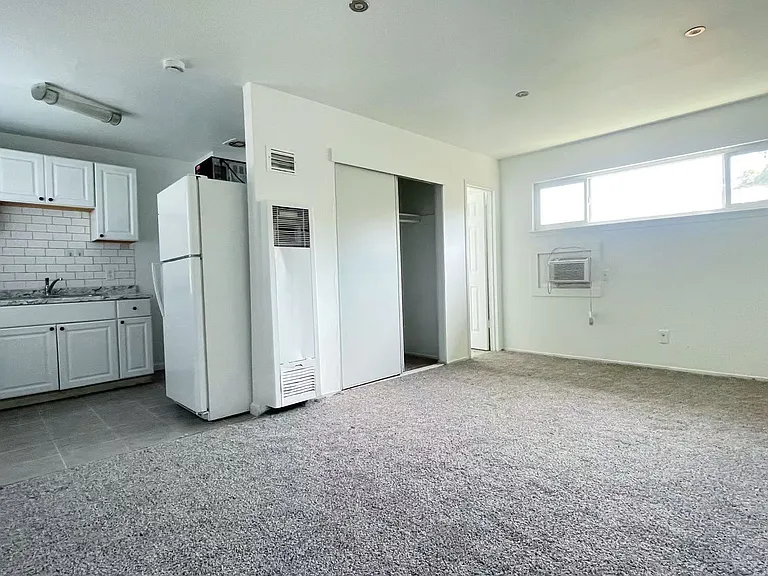 1705 Kenwood St #D — Photo 7