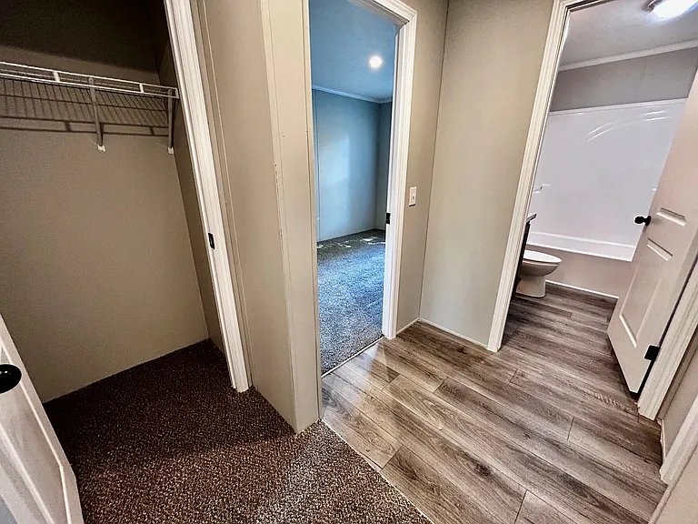 Hickory Knoll — Photo 152