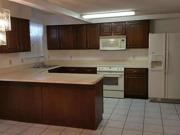 3rd image of 1710 Hastings Dr