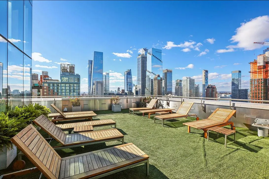 その他 3LDK in NEW YORK 350 West 42nd Street #42F in Hell's Kitchen, Manhattan