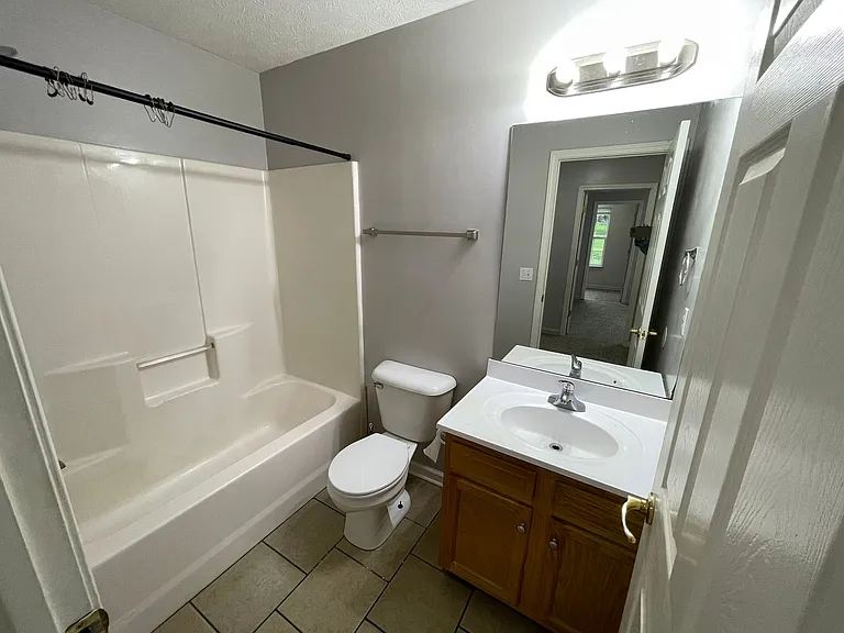 190 Benson Pike Duplex — Photo 23
