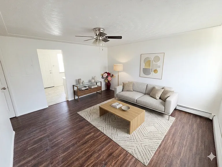 1130 Xanthia St #1138 — Photo 1