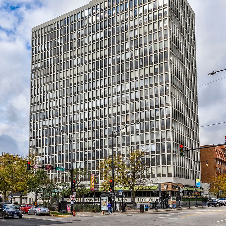 1st image of 444 W Fullerton Pkwy APT 804