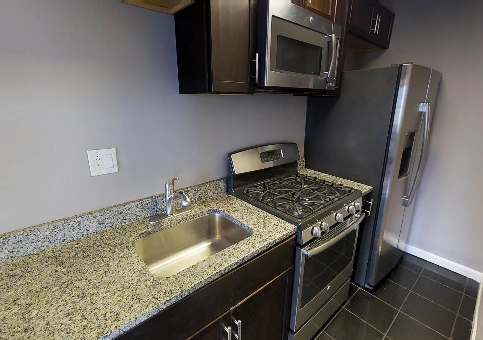 2 bed, $1,650 — Photo 3